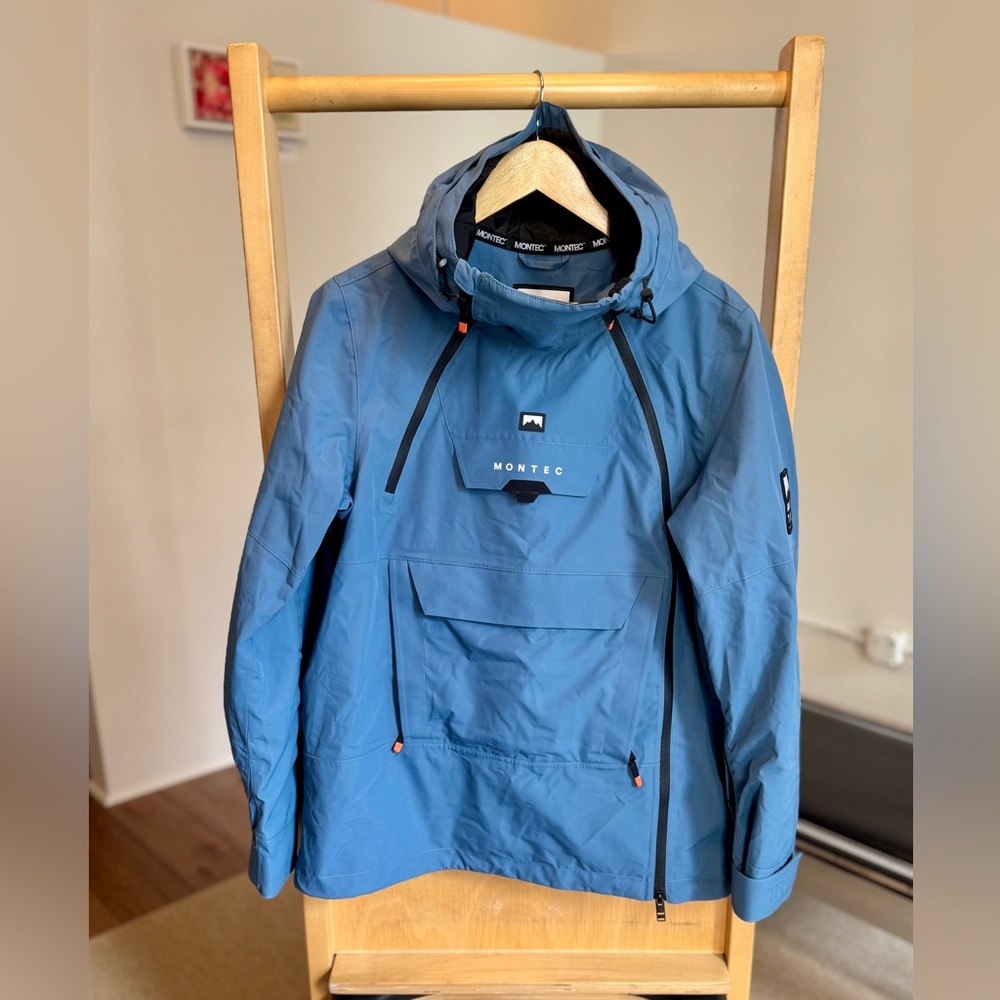 Montec- Doom Women's  Ski & Snow Jacket. Size M